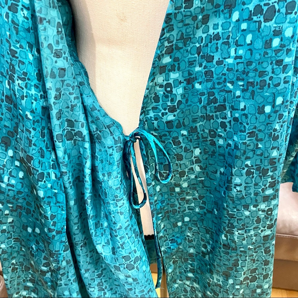 VTG Morgan Taylor Intimates Robe - Picture 4 of 9